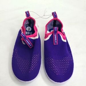 NWOT Speedo junior girls purple water shoes